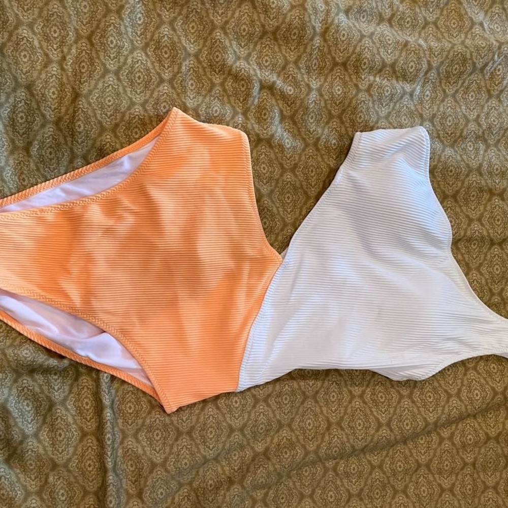 Cupshe one-piece swimsuit